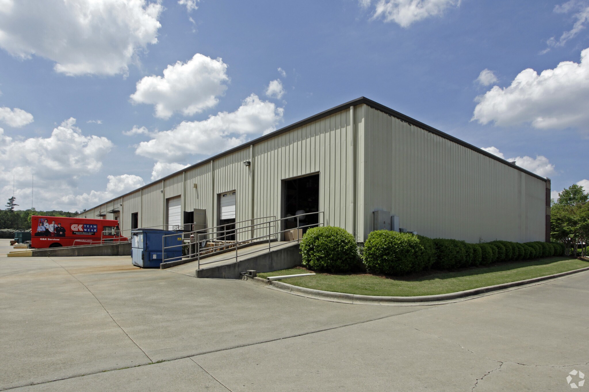 241-277 Lyon Ln, Birmingham, AL à louer Photo de l’immeuble– Image 1 sur 6