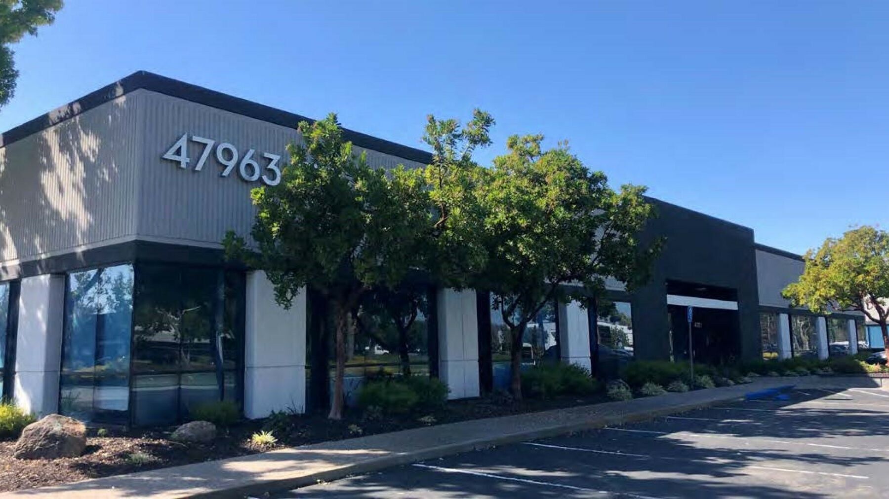47221-47233 Fremont Blvd, Fremont, CA à louer Photo de l’immeuble– Image 1 sur 15