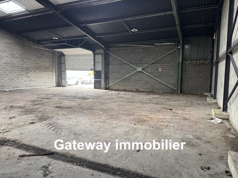 Industriel/Logistique dans Riom à vendre - Photo intérieure – Image 2 sur 7