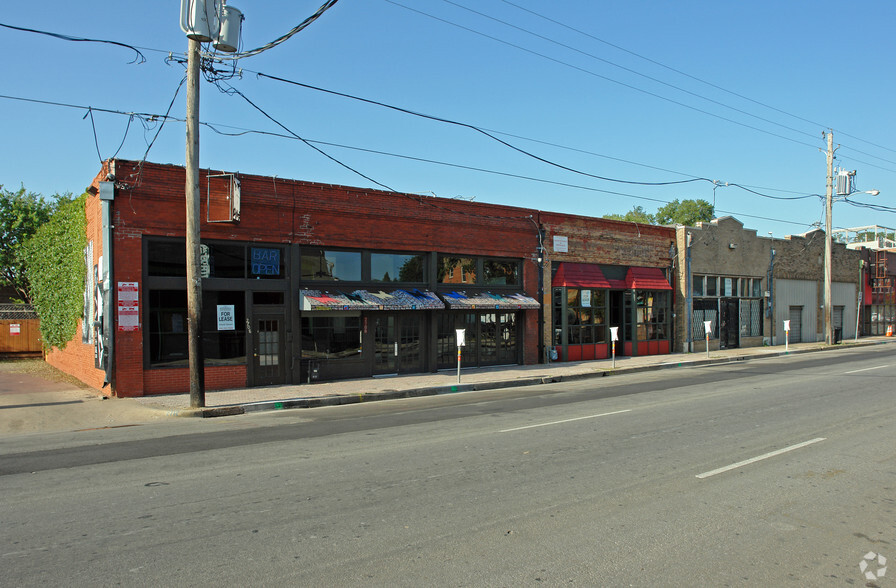 2706 Elm St, Dallas, TX à louer - Photo de l’immeuble – Image 1 sur 11