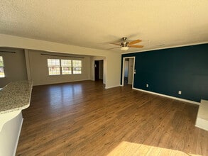 118 E 7th North St, Summerville, SC à louer Photo intérieure– Image 2 sur 9