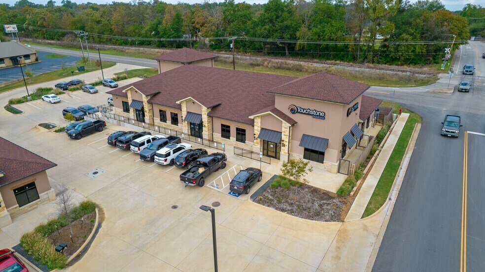 2019 Old Troup Hwy, Tyler, TX à vendre - Photo de l’immeuble – Image 1 sur 8