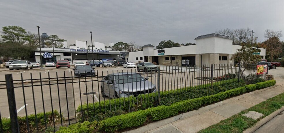2909 Fountain View Dr, Houston, TX à louer - Photo de l’immeuble – Image 3 sur 4