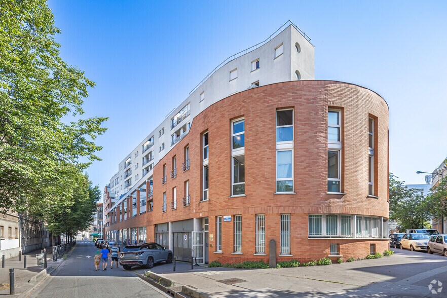 Immeuble residentiel dans Saint-Denis à vendre - Photo de l’immeuble – Image 3 sur 4