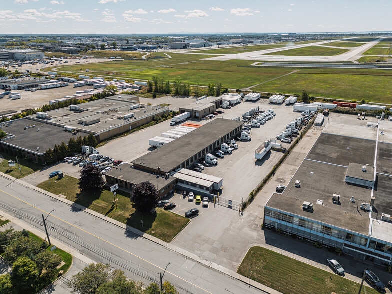 700 Montée de Liesse, Montréal, QC à vendre - Aérien – Image 3 sur 9