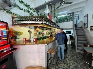 Plus de détails pour Local commercial à louer