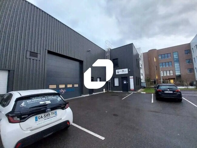 Plus de détails pour Bureau, Local d'activités à louer