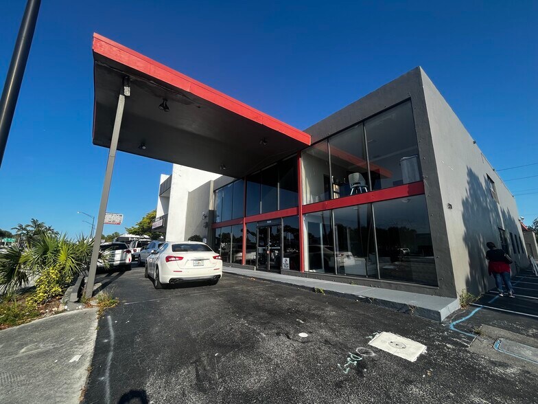 1500 E Commercial Blvd, Fort Lauderdale, FL à louer - Photo de l’immeuble – Image 1 sur 77