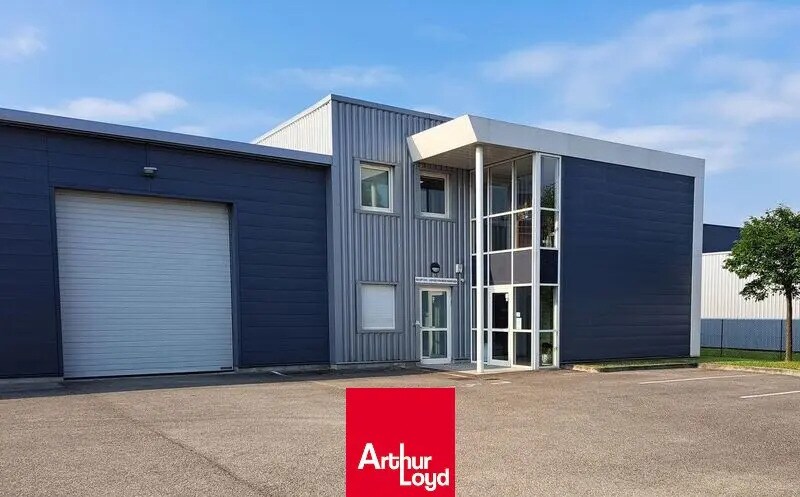 Bureau dans Trévoux à louer Photo principale– Image 1 sur 6