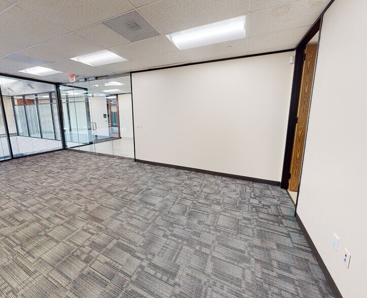 16430 Park Ten Pl, Houston, TX à louer - Numérisation 3D Matterport – Image 2 sur 9