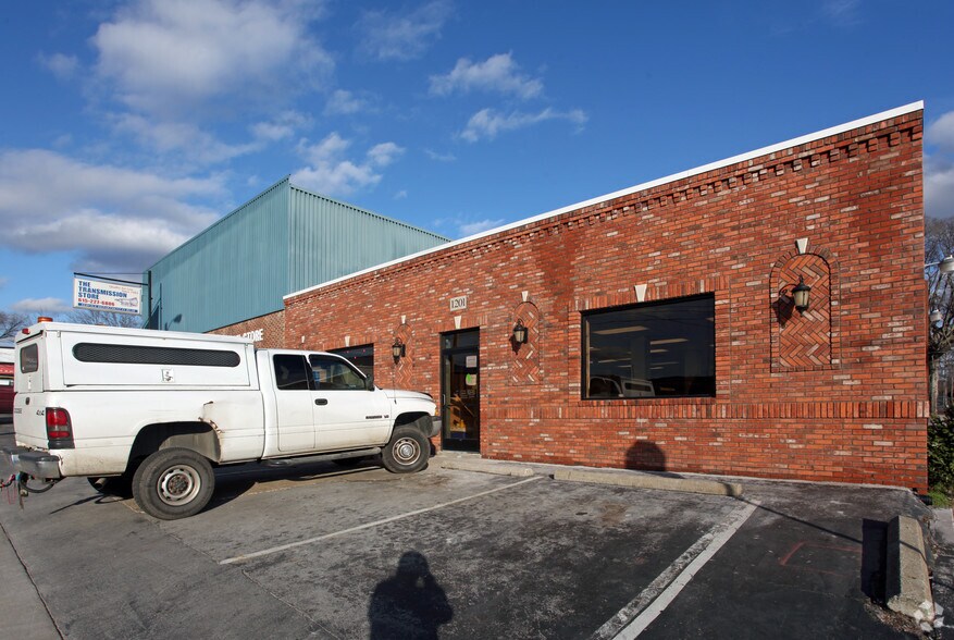 1201-1203 Dickerson Pike, Nashville, TN à louer - Photo de l’immeuble – Image 2 sur 17