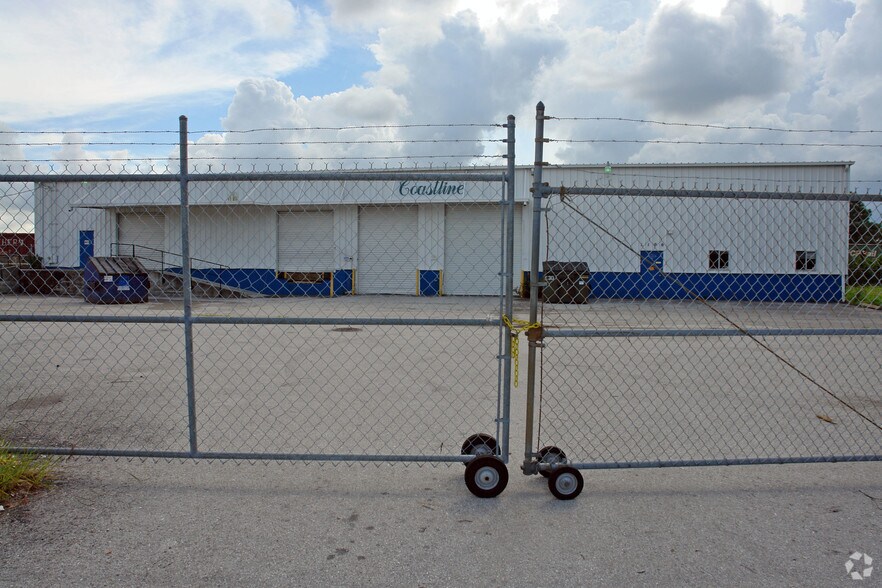 1100 Waterloo Ave, Sarasota, FL à louer - Photo principale – Image 1 sur 4