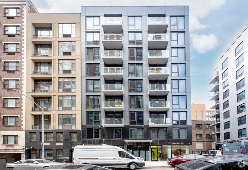41-14 27th St, Long Island City, NY à louer - Photo de l’immeuble – Image 2 sur 7
