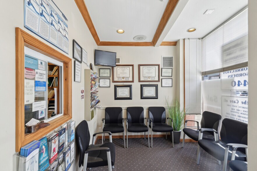 135 Mamaroneck Ave, Mamaroneck, NY à vendre - Photo intérieure – Image 3 sur 14