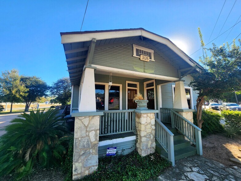 3126 N St. Mary's, San Antonio, TX à louer - Photo de l’immeuble – Image 2 sur 15