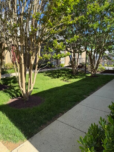 6183 Executive Blvd, North Bethesda, MD à louer - Photo de l’immeuble – Image 2 sur 18