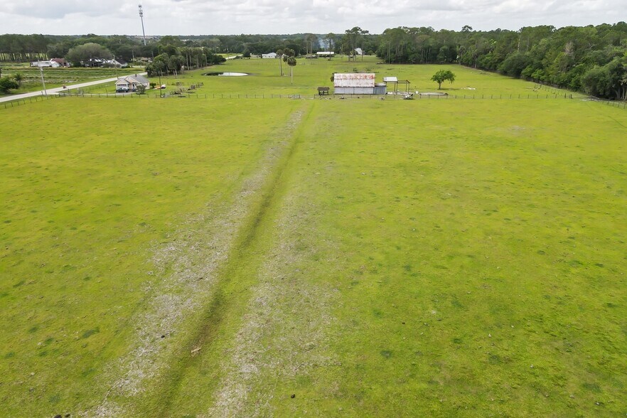 722 Airport Rd, New Smyrna Beach, FL à vendre - Photo de l’immeuble – Image 3 sur 23