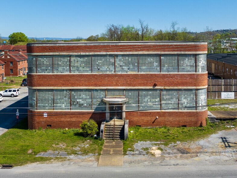 2301 E 28th St, Chattanooga, TN à louer - Photo de l’immeuble – Image 1 sur 35