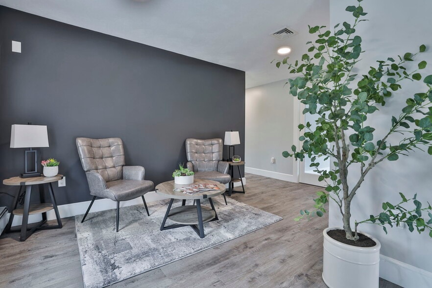 7 Elm St, Boxford, MA à louer - Hall d’entrée – Image 3 sur 11