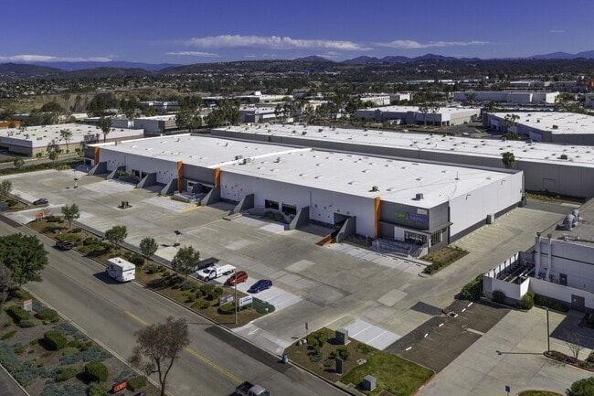 Plus de détails pour 9455 Cabot Dr, San Diego, CA - Industriel/Logistique à louer