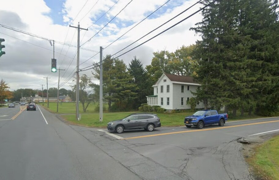 132 Saratoga Rd, Schenectady, NY à vendre - Photo de l’immeuble – Image 3 sur 8