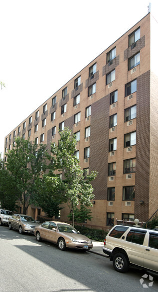 68 E 131st St, New York, NY à louer - Photo de l’immeuble – Image 2 sur 37