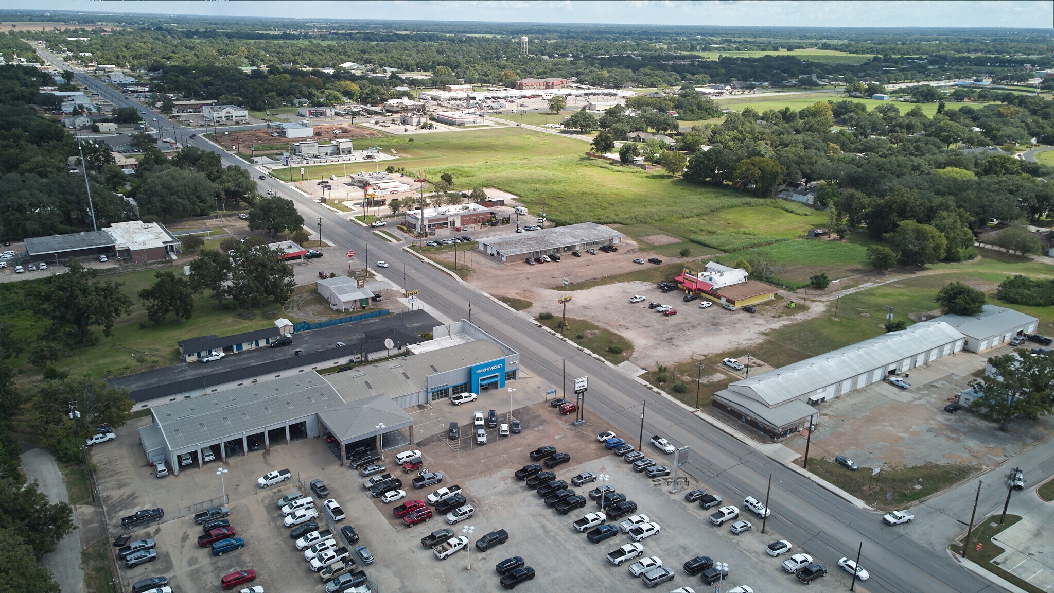 Wharton, TX - N Richmond Rd - 13.77 Ac portefeuille de 6 biens à vendre sur LoopNet.fr Photo de l’immeuble– Image 1 sur 33