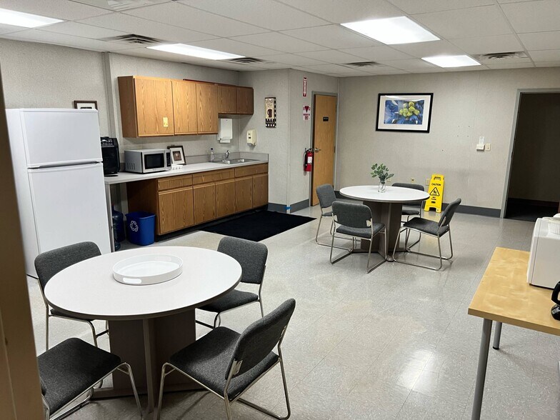 1838 Front St, Toledo, OH à louer - Photo intérieure – Image 2 sur 5