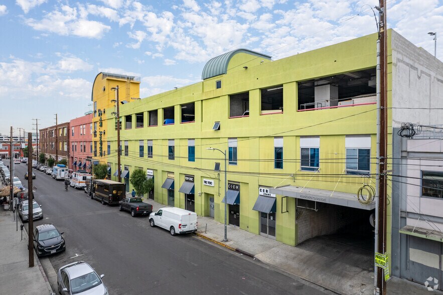 1015 Crocker St, Los Angeles, CA à vendre - Photo de l’immeuble – Image 2 sur 75