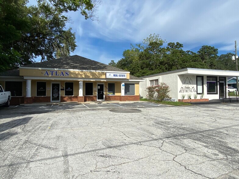 206 S US-27, Lady Lake, FL à louer - Photo de l’immeuble – Image 2 sur 13