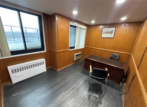 711A-711D Seagirt Ave, Far Rockaway, NY à louer Photo intérieure– Image 1 sur 1