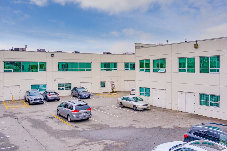 8833 Odlin Cres, Richmond, BC à louer - Photo de l’immeuble – Image 3 sur 3