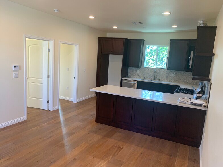 2822 Buckingham Rd, Los Angeles, CA à vendre - Photo intérieure – Image 3 sur 12