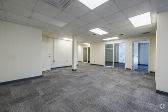 323 John Knox Rd, Tallahassee, FL à louer Photo intérieure– Image 1 sur 7