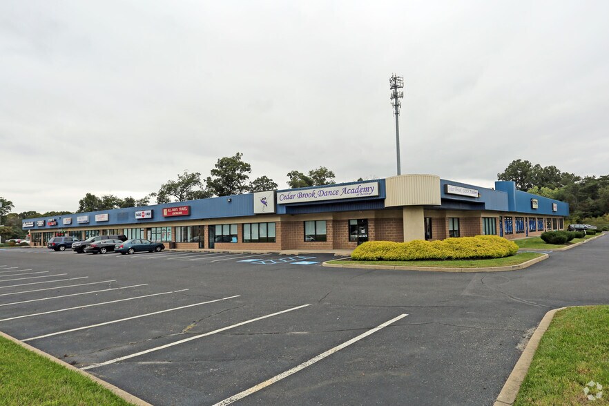 421 S Route 73, Berlin, NJ à louer - Photo de l’immeuble – Image 2 sur 3