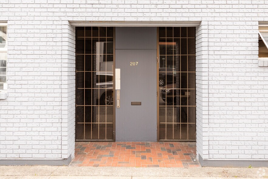 217 W 6th Ave, Vancouver, BC à louer - Photo de l’immeuble – Image 3 sur 6