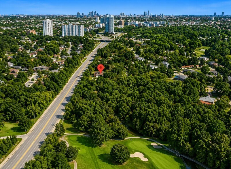 10 Silverdale Cres, Toronto, ON à vendre - Photo de l’immeuble – Image 1 sur 12