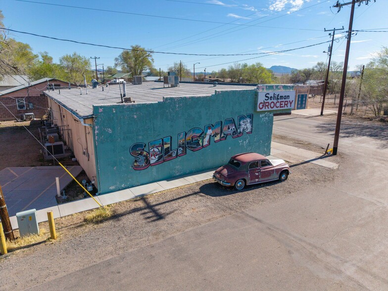 54130 N Main St, Seligman, AZ à vendre - Photo de l’immeuble – Image 2 sur 23