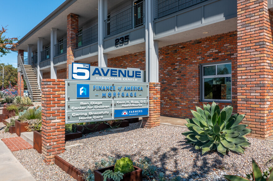 235 W 5th Ave, Escondido, CA à louer - Photo de l’immeuble – Image 3 sur 9