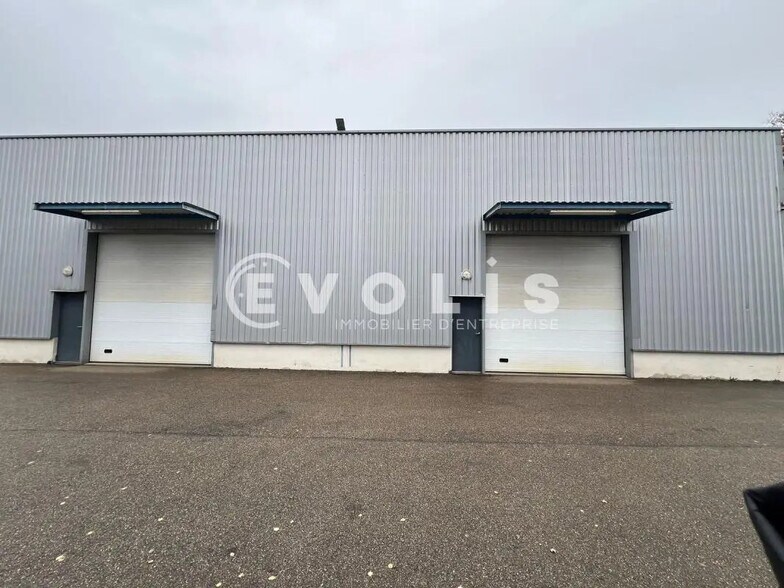 Bureau dans Millery à louer - Photo de l’immeuble – Image 2 sur 9