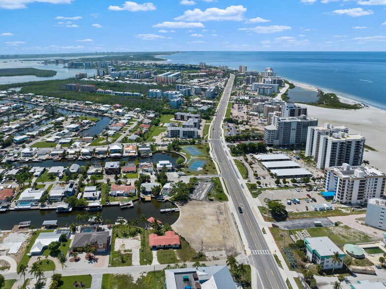 6555 Estero Blvd, Fort Myers, FL à vendre - Aérien – Image 3 sur 17