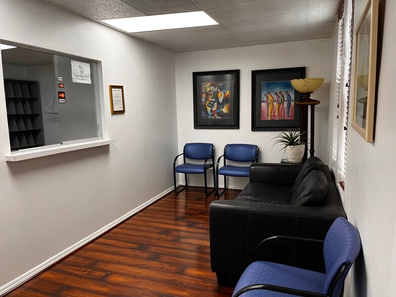 6910 Bellaire Blvd, Houston, TX à vendre - Photo intérieure – Image 3 sur 17