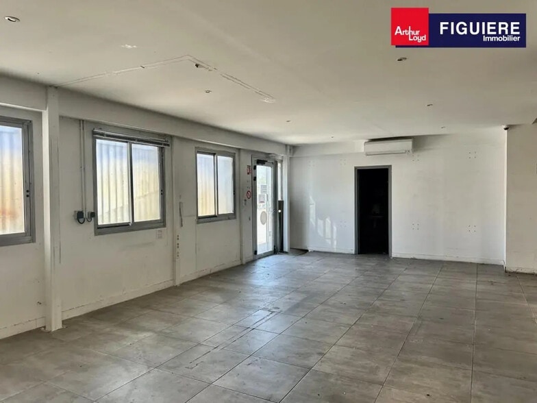 19 Rue De Copenhague, Vitrolles à louer - Photo intérieure – Image 2 sur 8