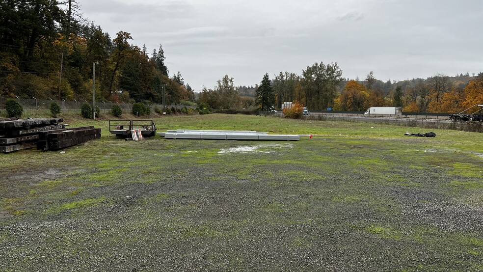 10466 Sunnyside Rd SE, Jefferson, OR à louer - Photo de l’immeuble – Image 3 sur 26