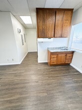 14151 Newport Ave, Tustin, CA à louer Photo de l’immeuble– Image 2 sur 5