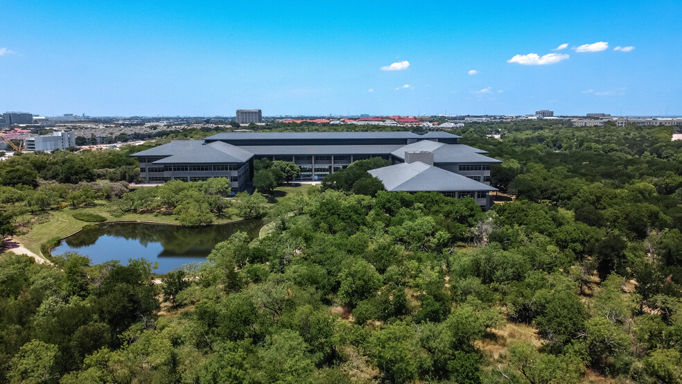 5959 Las Colinas Blvd, Irving, TX à louer - Photo de l’immeuble – Image 2 sur 15