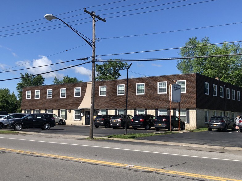 3960 Harlem Rd, Amherst, NY à louer - Photo de l’immeuble – Image 2 sur 3