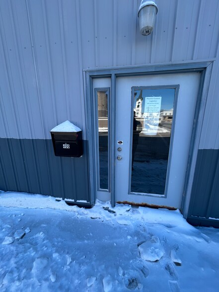 414 La Crosse St, Mauston, WI à louer - Photo de l’immeuble – Image 2 sur 15