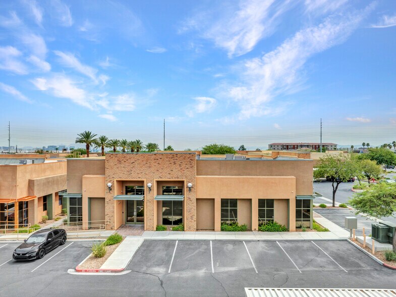 6153 S Rainbow Blvd, Las Vegas, NV à vendre - Photo de l’immeuble – Image 3 sur 11