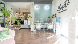 Plus de détails pour Local commercial à louer